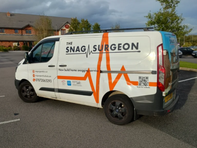 SNAG-SURGEON-VAN1-SM